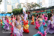 Colorful street carnival brings vibrant spirit to Khanh Hoa Sea Festival 2026